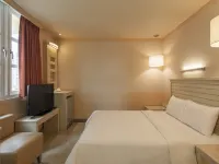 康橋商旅（高雄六合夜市中正館） 鄰近新興區的酒店