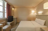 康橋商旅（高雄六合夜市中正館） 六合夜市/美麗島捷運站酒店