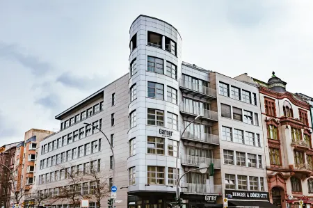 Garner Hotel Berlin - Schöneberg Отели рядом с достопримечательностью «Science Center Berlin»