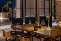 Wind Valley · Spatial Aesthetics Lake View Resort Homestay - バー