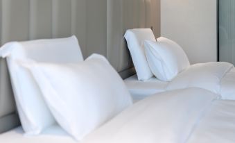 MinLi   Holiday    Hotel