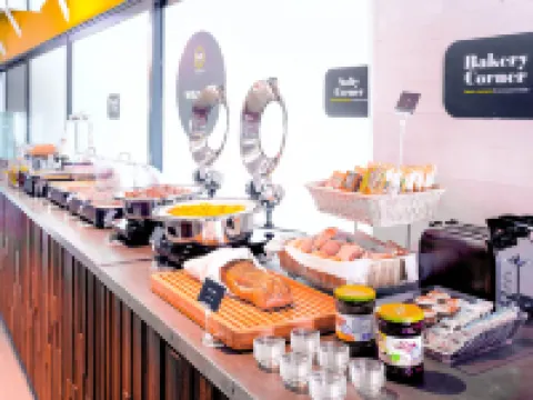 เบดแอนด์เบรกฟาสต์ โรงแรม ฟาบริอาโน จานัส โรงแรมในFabriano