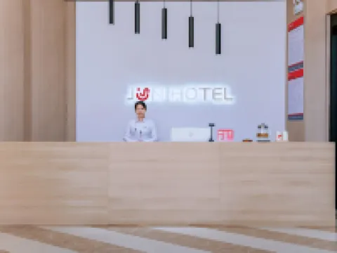 Junyi Chain Hotel (Yudu Longzheng Plaza) Hotels in Yudu