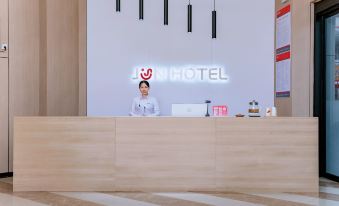 Junyi Chain Hotel (Yudu Longzheng Plaza)