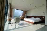 Shunyi Homestay (Henan Baoquan Tourist Resort Area)