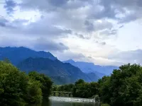 Yinshe Shanju B&B (Jiuhuashan Tourist Center Transit Store)