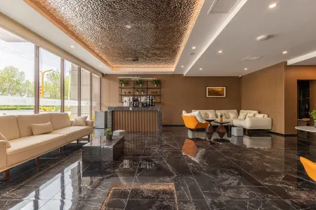 Bali Island International Hotel (Jinghe Friendly Times High-speed Railway South Station Branch) Отели рядом с достопримечательностью «Jinghe Ecological Park»