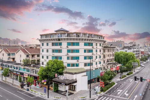 The Four Seasons Hotel Huzhou Nanxun Ancient Town