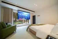The Forest & R hotel