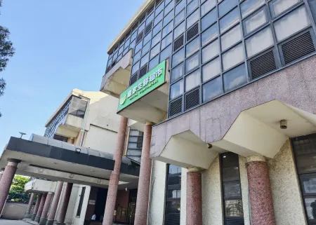 JUN YUE VI Lagos hotel（Royal Hospital,Landmark Centre） Отели рядом с достопримечательностью «Oniru Private Beach»