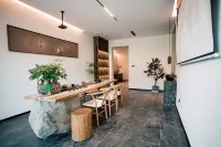 TingChan Hotel
