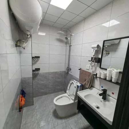Liaoyang Huayuju Express Apartment (Liaoyang Museum & Cao Xueqin Memorial Hall Branch)