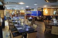 The Liner at Liverpool - breakfast