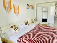Lanshe River View Boutique Stay (Gaozhuang Xishuangjing Starlight Night Market)