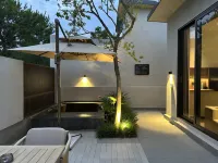 Here Hotel - Romantic