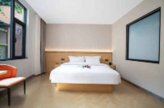 Mile Mian Private Hot Spring Homestay (Huquan Ecological Park)