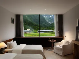 Yushan YUSA Yubeng Snow View Hotel