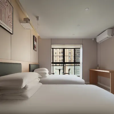 Lanfeng Homestay (Kunming Railway Station Branch) Hotels near محطة كونمينغ للسكك الحديدية