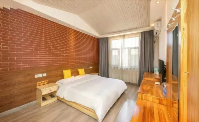 Lianghua Chinese Inn (Lianghua Town Guantao County No. 2 High School) Hotels near Guantao Museum