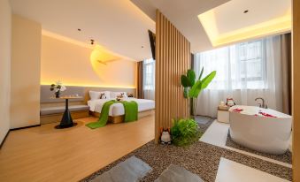 longmaojinglingjiudian