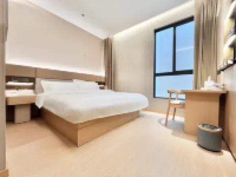 Lanting Holiday Hotel