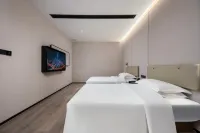 Blue Coast International Hotel (Guangzhou Baiyun Railway Station · Sanyuanli Metro Station)