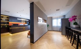 Floral Hotel·Follow your heart Hotel (Suzhou Guanqian Street Store)