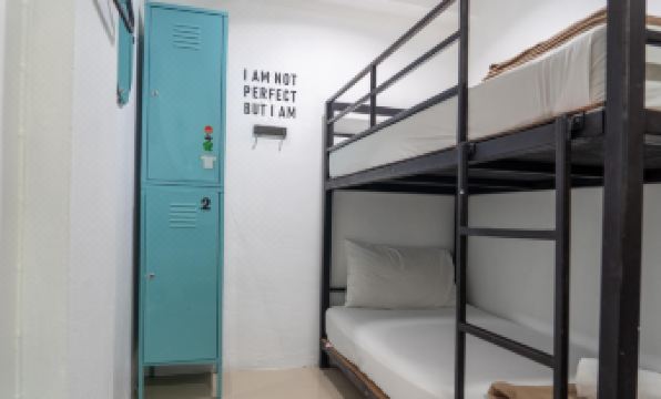 Nature Home Hostel & Cafe