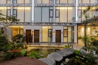 Banshan Cloud Brocade Hotel（Dali Ancient City South Gate Store）