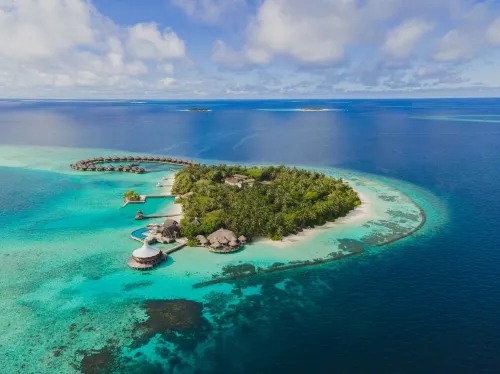 Baros Maldives Hoteles en Kohdhipparu Falhu