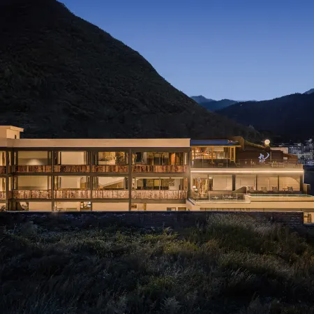 Jiuzhaigou · Dusk Mountain Villa