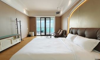 Golden Coast Seaview Pearl Hotel