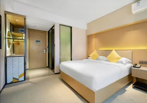 Dashi Homestay (Nanning Jinhu Square)