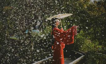 Slender West Lake Hot Spring Resort Yangzhou