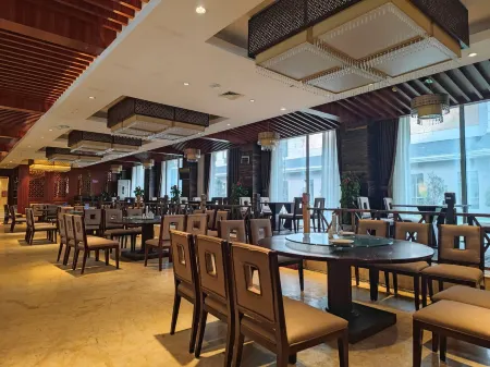 Muzhou Hot Spring Resort Cottage