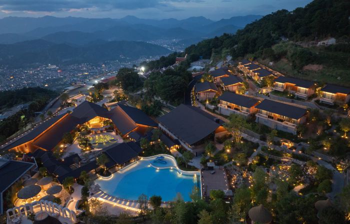 Qingshuiyan Hot Spring Homestay · Penglai Healing Mountain Lodge