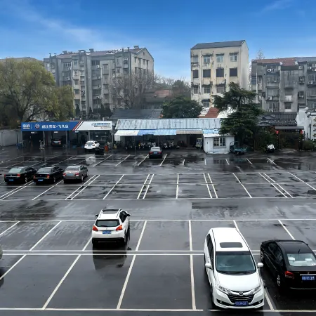 MAN ZHOU HOTEL