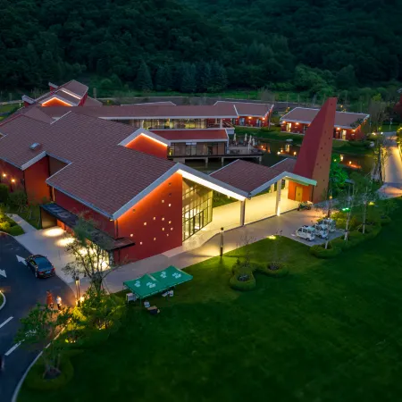 Wangchunshan Xiyue Hot Spring Hotel