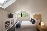 Coronet Peak View | 3BR Home with Hot Tub & Garden - Villas