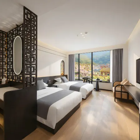 Luhuo Bodala Grand Hotel