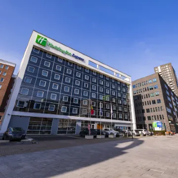 Holiday Inn Express 安特衞普市北 鄰近聖保祿教堂的酒店