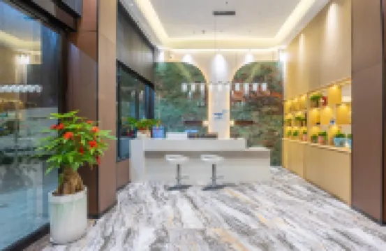 Four Seasons Cloud Hotel