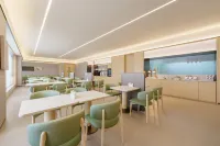 JI HOTEL - breakfast