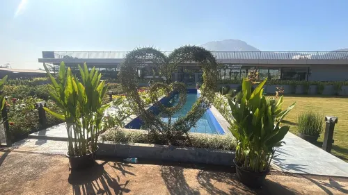 7 Tree Resort & Restaurant