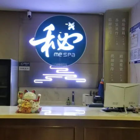 Hundred Hotel