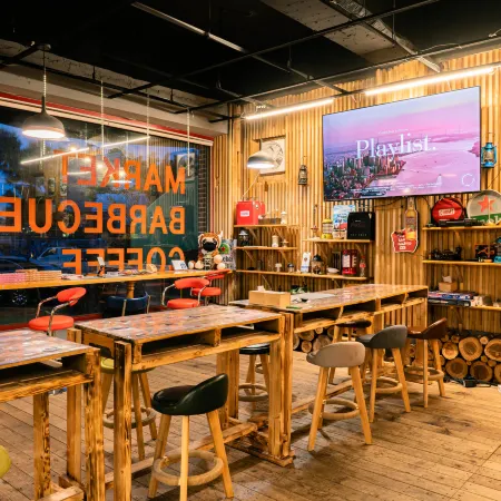 EQ Stay Hotel & Hostel Отели рядом с достопримечательностью «Пляж Хёпчже»