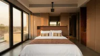 Fish Island · Seaside Pet Theme Hotel - balcony