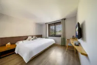 Chayu Panda Hotel (Siguniang Mountain Changping Valley) - balkon
