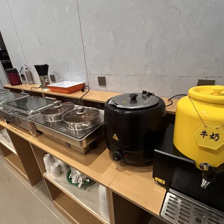 Yunxi Hotel