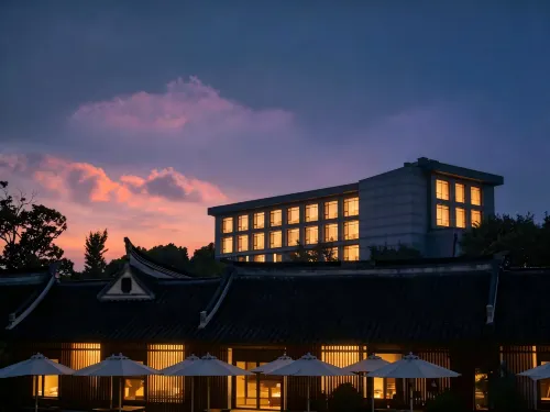 Shanghai International Tourist Resort Fuyi Hotel